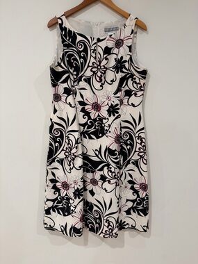 Jessica Howard Black & White Floral Sheath Dress with Hot Pink Accents